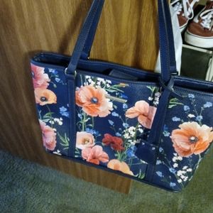 Dana Buchman tote